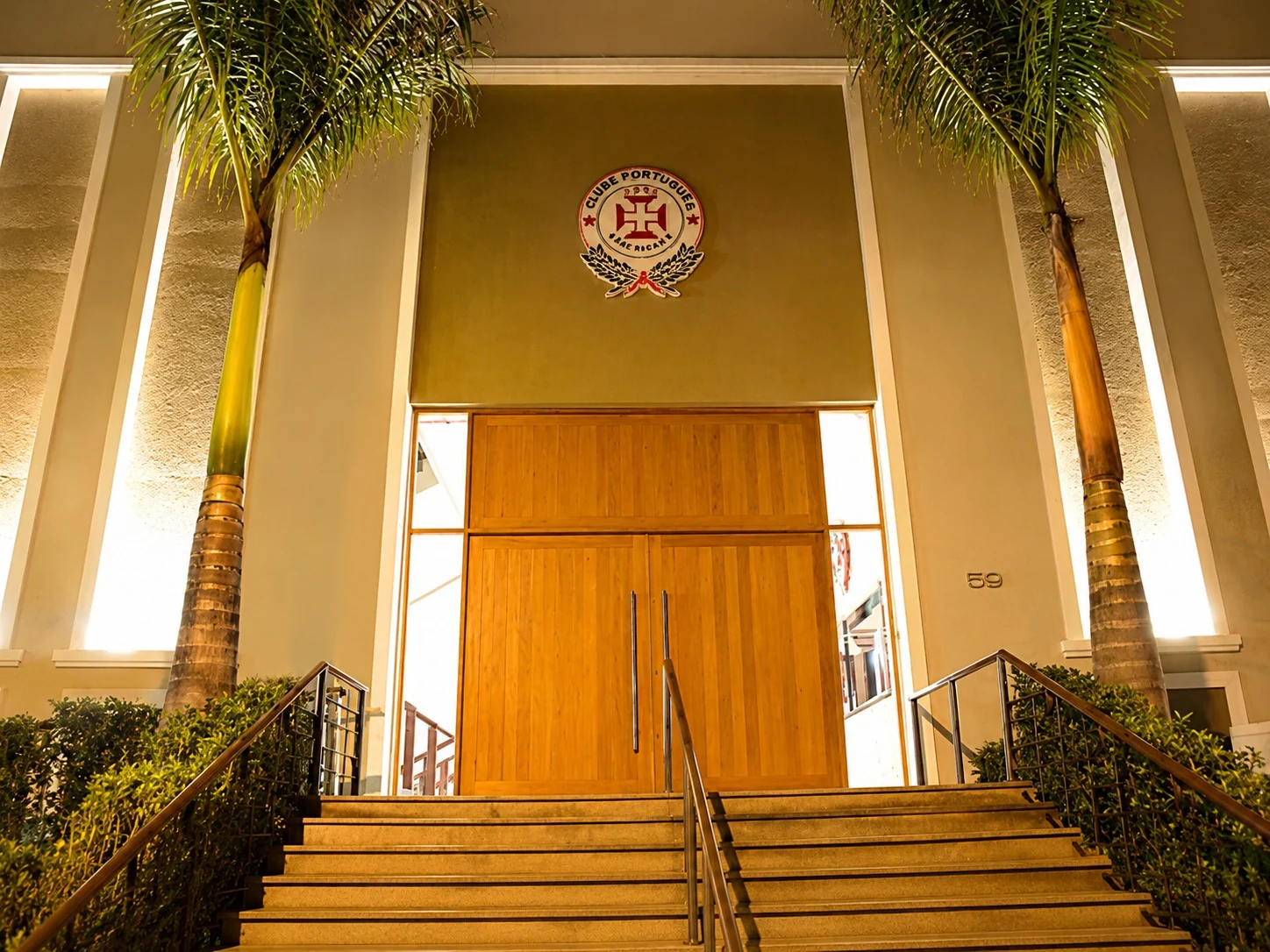 Fachada histórica da sede do Clube na Rua Turiassú
